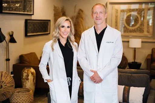 Plastic Surgeon Sioux Falls - Alison Serck CNP 2 Featured image