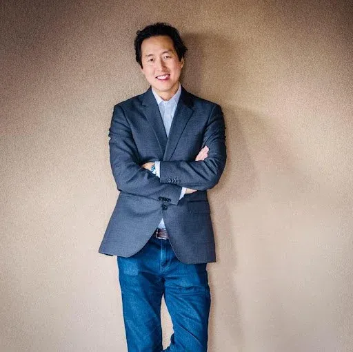 Plastic Surgeon Troy - Youn Plastic Surgery 1 Featured image