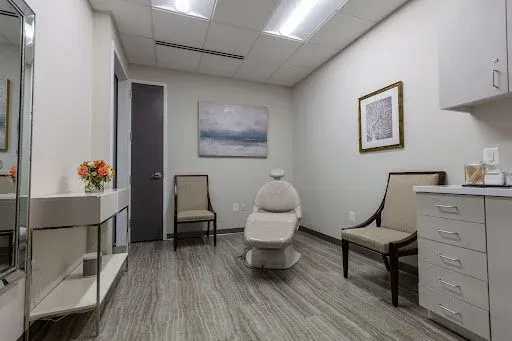 Plastic Surgeon Vienna - Congressional Plastic Surgery | Christopher C. Chang M.D. 2 Featured image