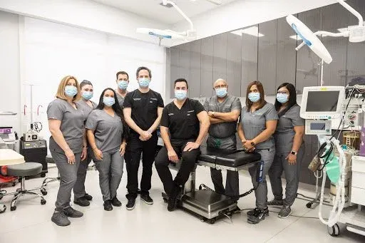 Plastic Surgeon Coral Gables - Careaga Plastic Surgery 20 Featured image