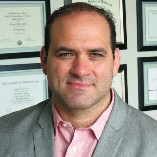 Plastic Surgeon Coral Gables - The Selem Center Ophthalmology & Plastic Surgery 13 Featured image