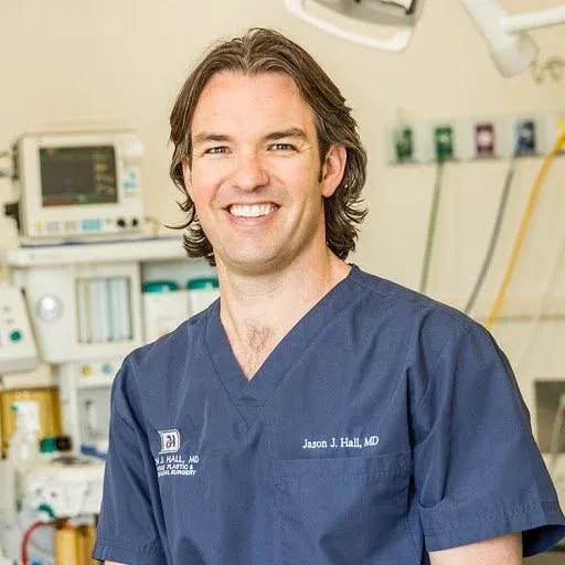 Plastic Surgeon Knoxville - Dr. Jason Hall 5 Featured image