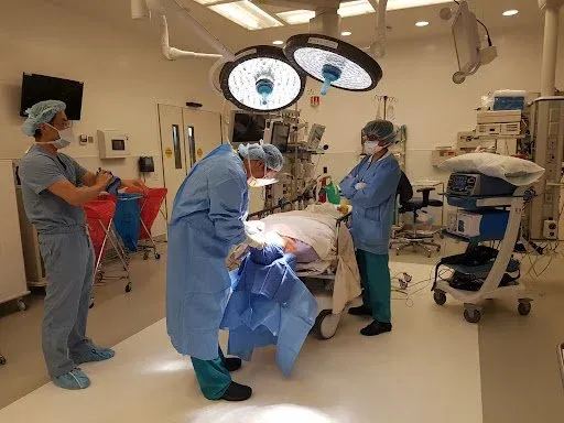 Plastic Surgeon Los Angeles - Dr. Kenneth Kim Plastic Surgery 6 Featured image