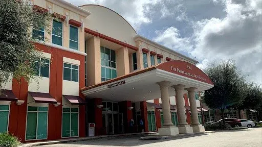 Plastic Surgeon Miami - Zion Plastic Surgery 1 Featured image