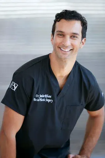 Plasticsurgeons 2 Featured image